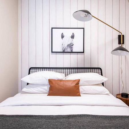 Abode Vue At 3Rd Downtown Loft Style Suite + Sleeper Sofa ลุยส์วิลล์ ภายนอก รูปภาพ