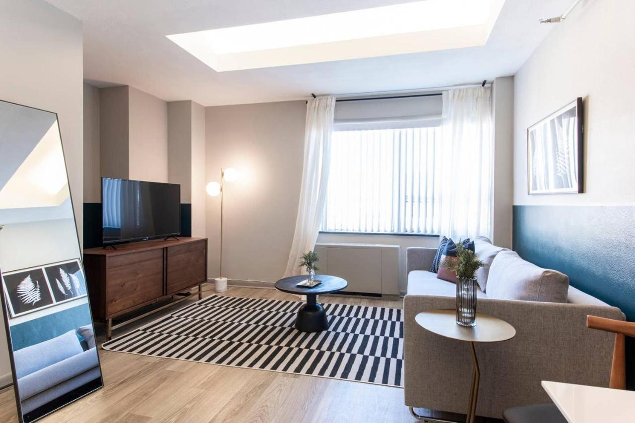 Abode Vue At 3Rd Downtown Loft Style Suite + Sleeper Sofa ลุยส์วิลล์ ภายนอก รูปภาพ