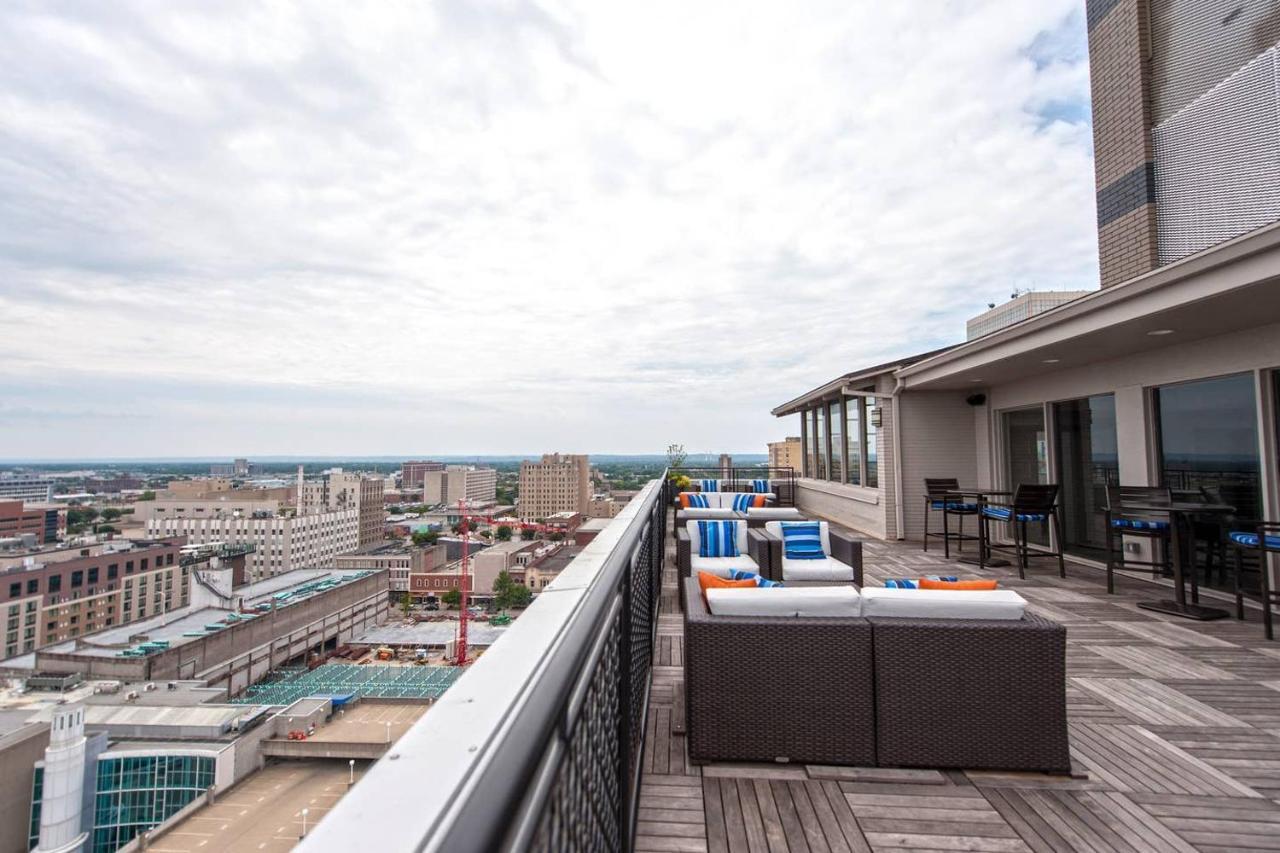 Abode Vue At 3Rd Downtown Loft Style Suite + Sleeper Sofa ลุยส์วิลล์ ภายนอก รูปภาพ